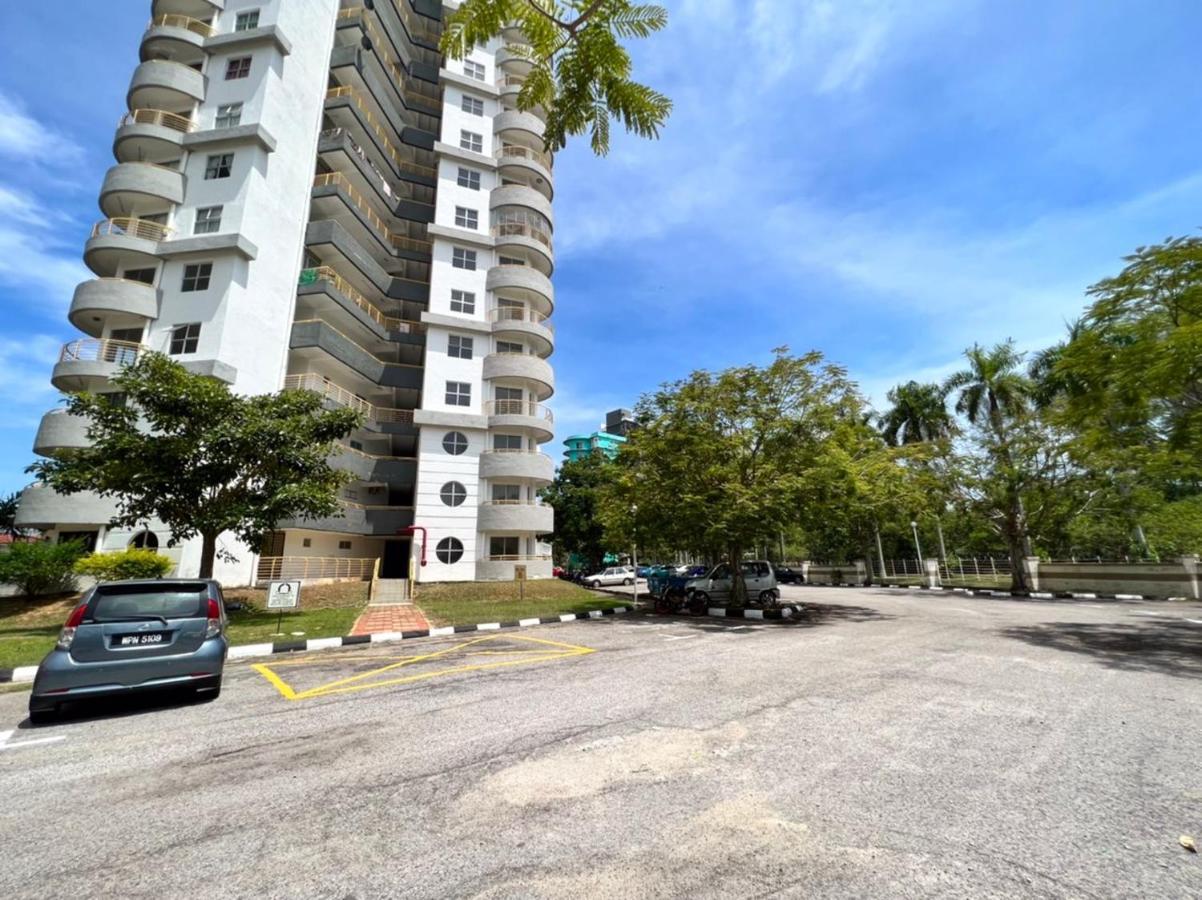Maya Apartment Bay View Villas Петалинг Джая Екстериор снимка